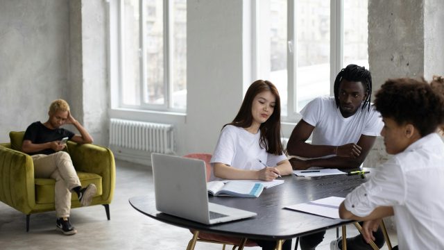 pexels-gabby-k-6238172